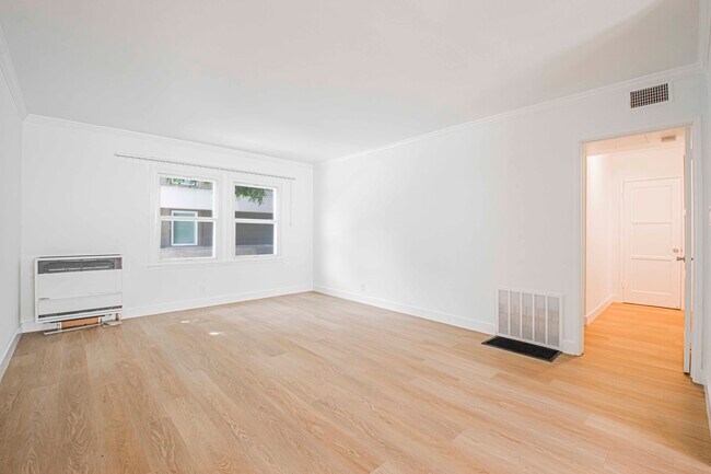 Building Photo - 5844.5 W 88th St