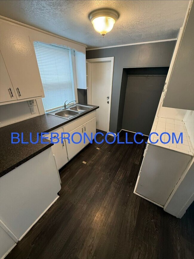 Foto del edificio - Newly renovated Cute 2 bedroom 1 bathroom home.