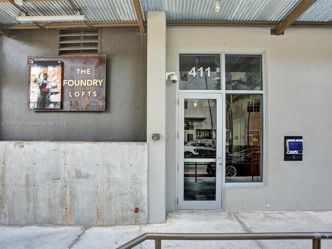 Foto del edificio - 411 NW 1st Ave