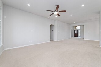 Building Photo - 77 Carmel Dr