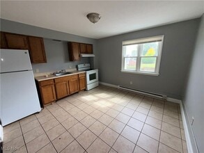 Building Photo - 929 Cook Ave