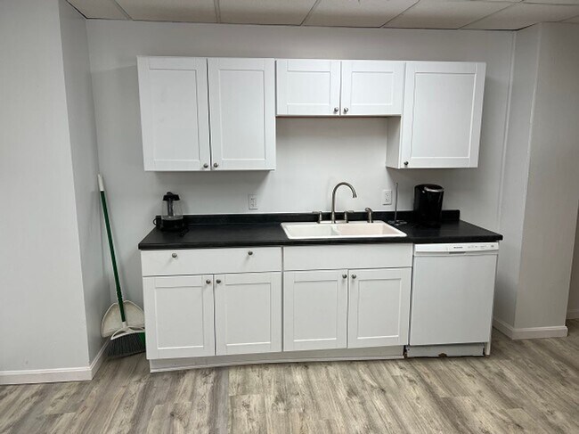 Foto del edificio - 98 N Main Ave