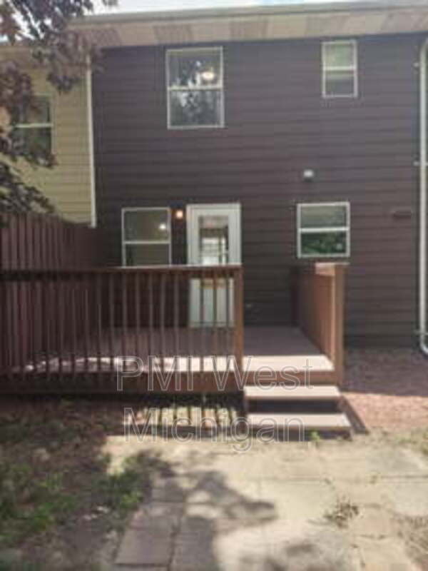 Building Photo - 4258 Bond St