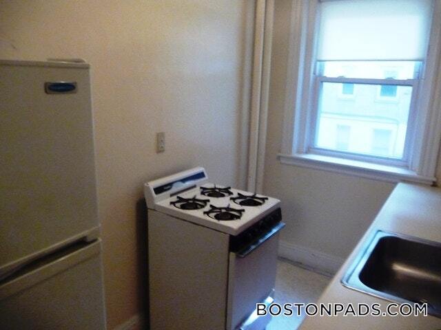 Building Photo - 1209 Boylston St
