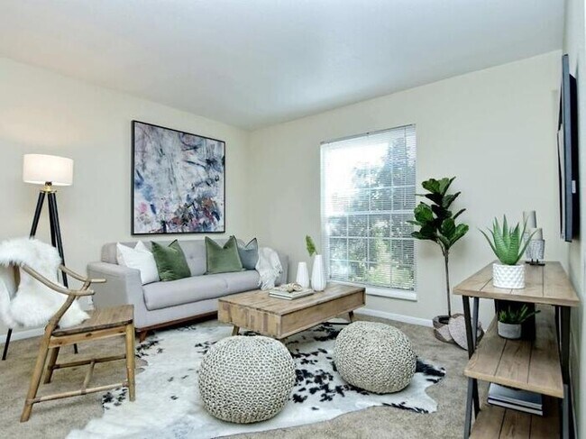 Foto del edificio - 1302 W 24th St