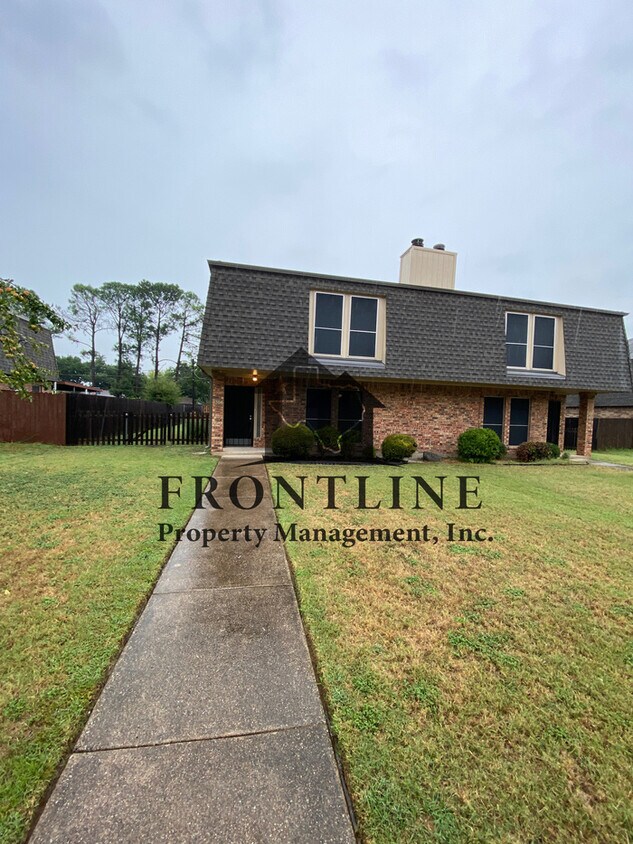 Primary Photo - 1307 Lovell Dr