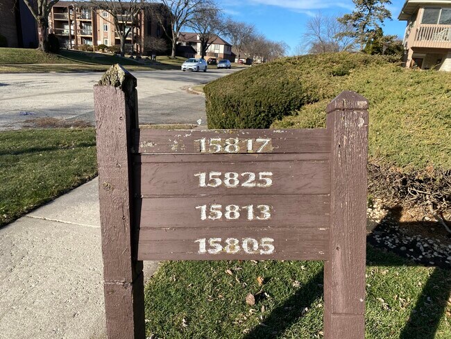 Foto del edificio - 15817 Orlan Brook Dr