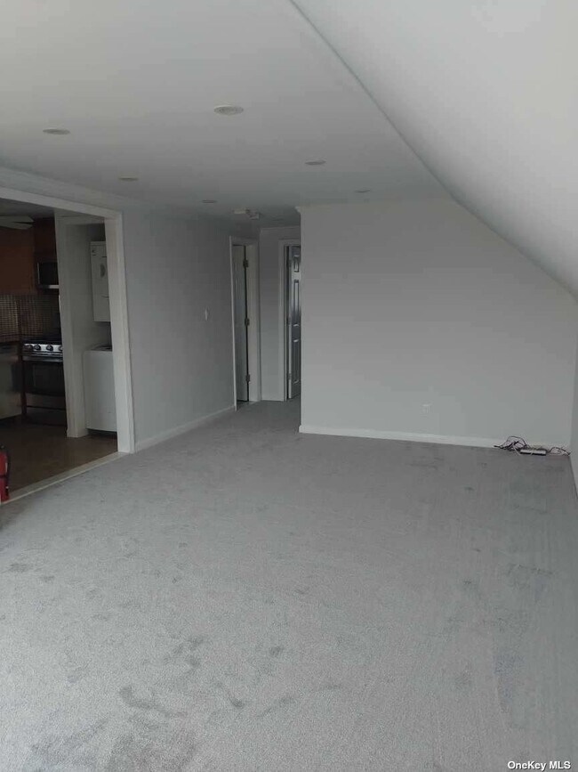 Foto del edificio - 537 E Park Ave