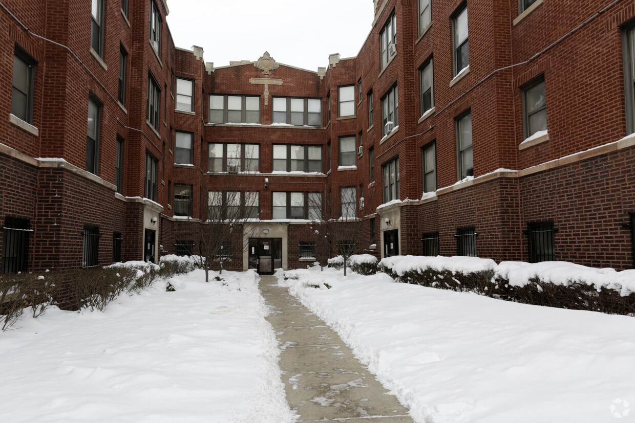 Wolcott Apartments Apartments in Chicago, IL