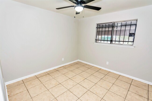 Foto del edificio - 7879 Hamlet St