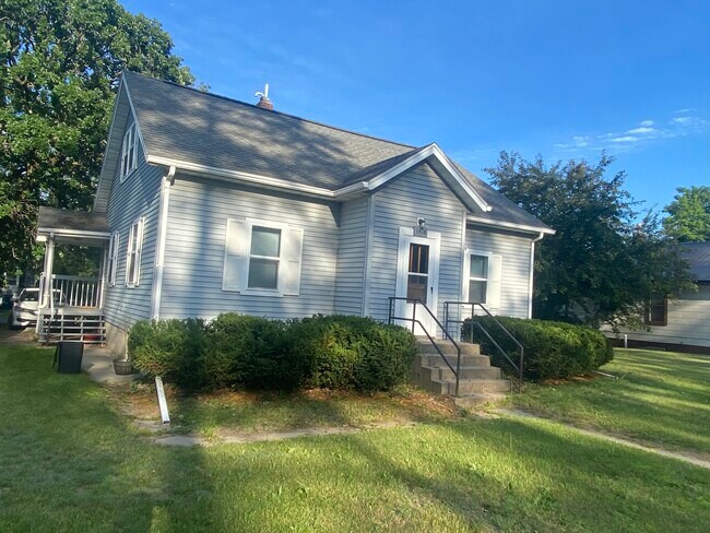 Foto del edificio - 1418 Irvine Ave NW