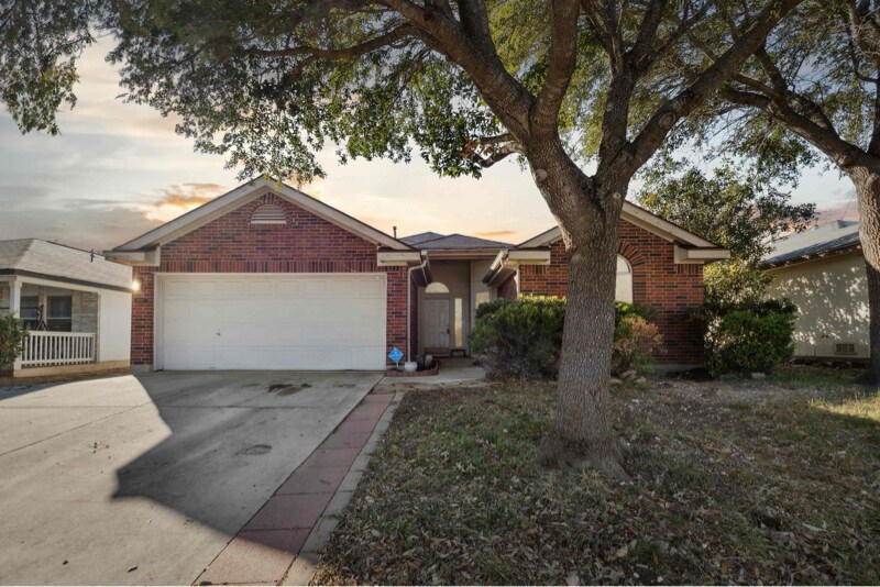 Foto principal - 4043 Mist Flower Dr