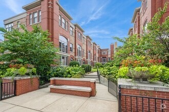Building Photo - 235 S Marion St