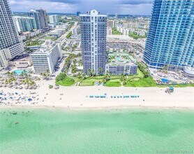 Building Photo - 16711 Collins Ave
