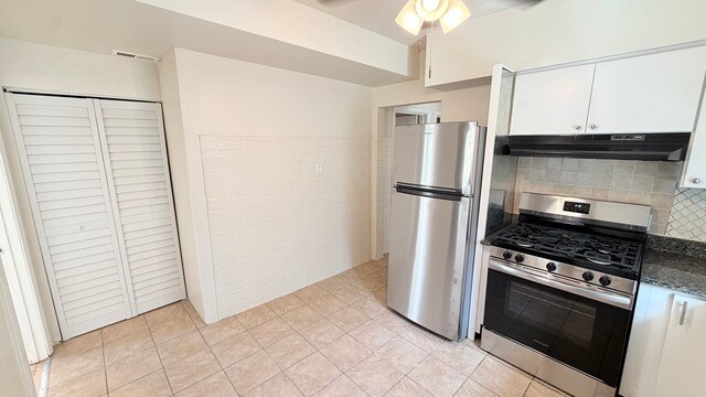 Foto del edificio - 5706 N Maplewood Ave