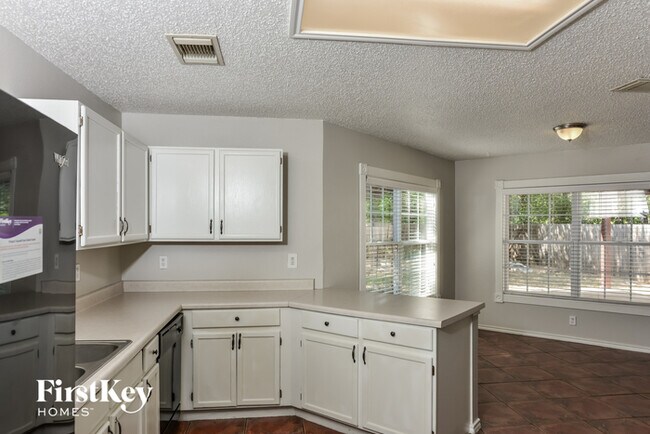 Foto del edificio - 13391 Greenstone