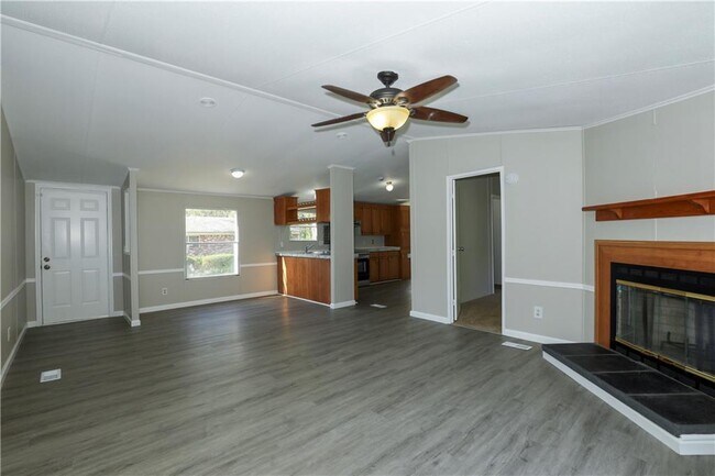 Foto del edificio - 874 Center Hill Ave NW