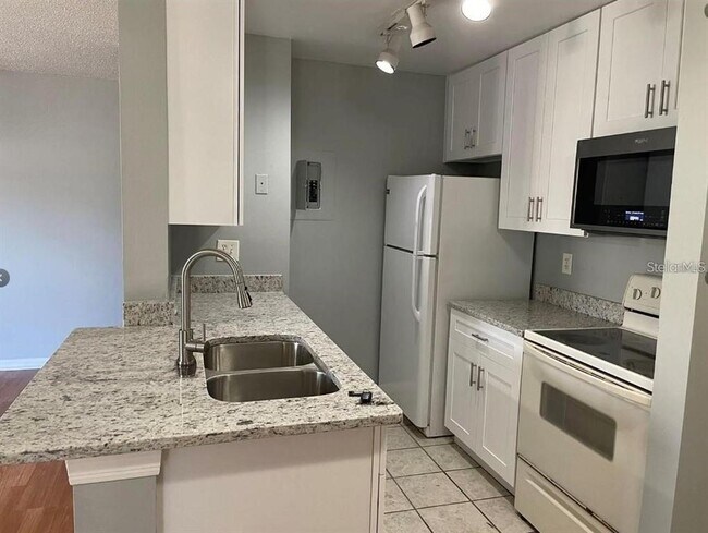 Foto del edificio - 6064 Westgate Dr