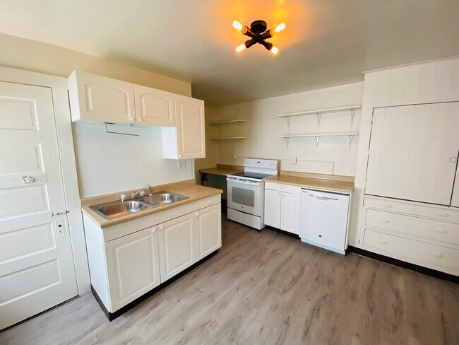 Foto del edificio - 220 E Davenport St