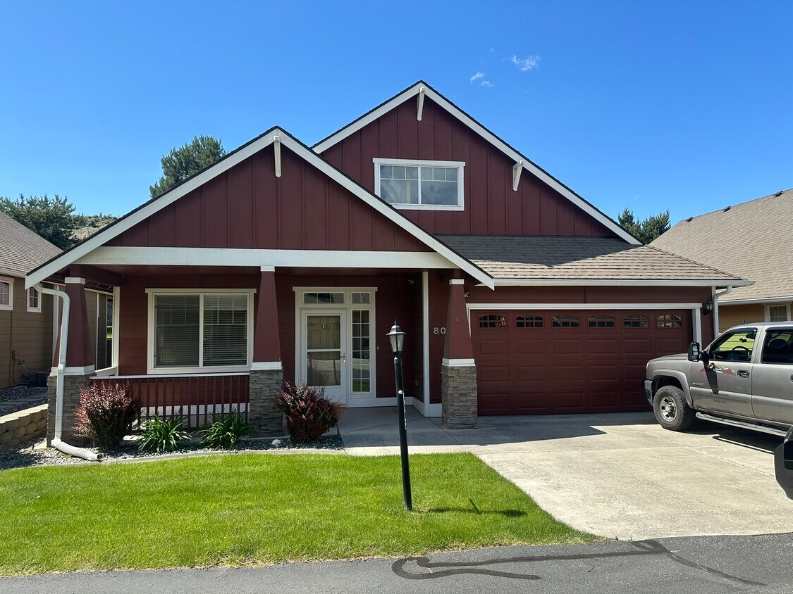 Foto principal - 8002 W 21st Ave
