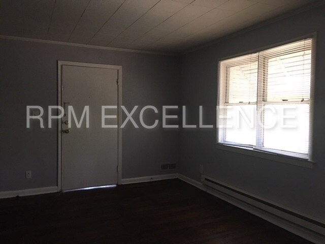 Building Photo - 1136 Gorman St