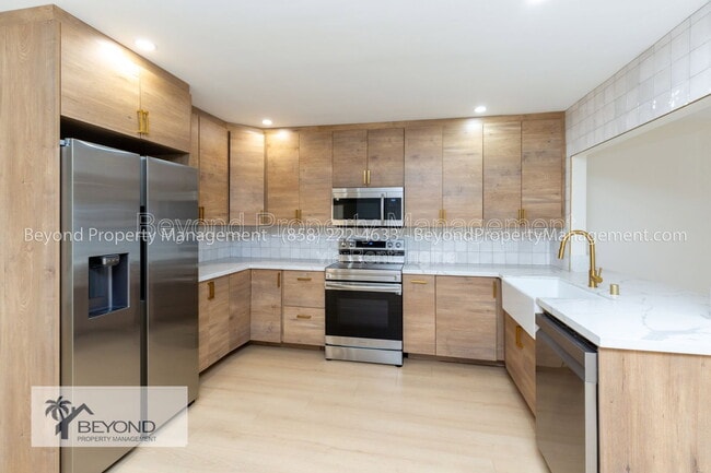 Building Photo - 8987 Jade Coast Ln