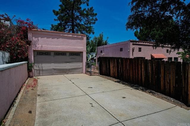 Foto del edificio - 145 S Grape St