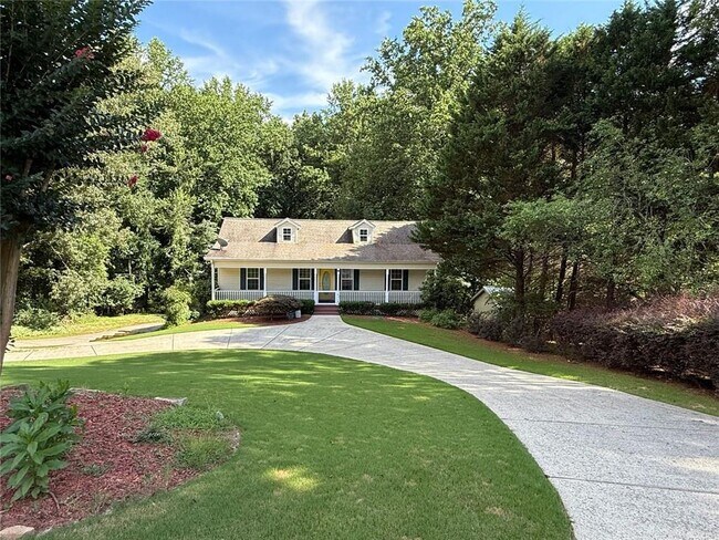 Building Photo - 6330 Oak View Dr