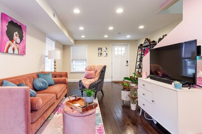 Foto del edificio - 5337 Hayes St NE