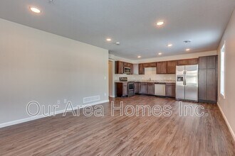 Building Photo - 12650 Pond View Rd