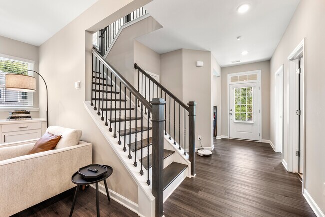 Photo - 3547 Diplomat Aly House