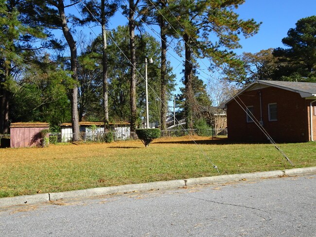 Building Photo - 4018 S Main St