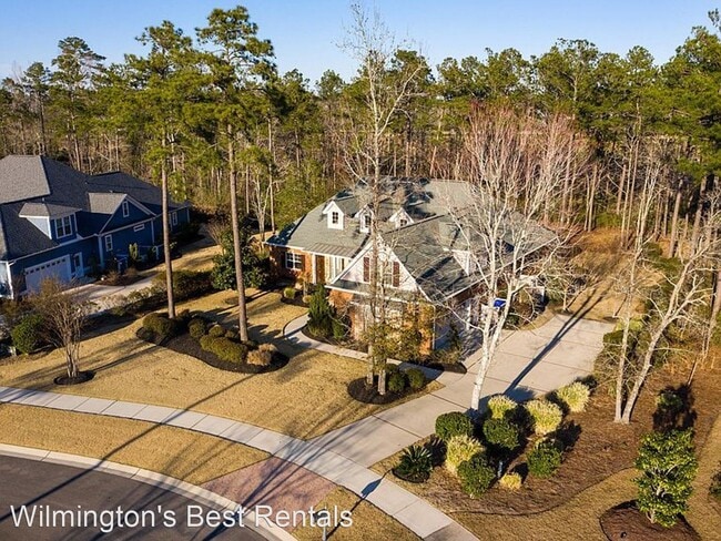 Building Photo - 1007 Evangeline Dr