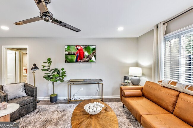 Foto del edificio - 811 Old Powder Springs Rd SW