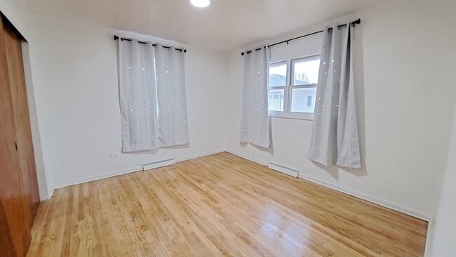 Building Photo - 539 Dawes St