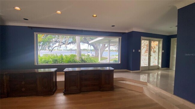 Foto del edificio - 708 Whitcomb Blvd
