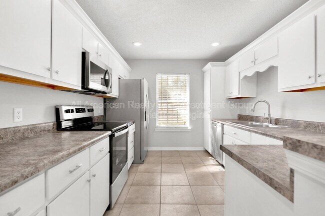 Foto del edificio - 648 Alysheba Dr