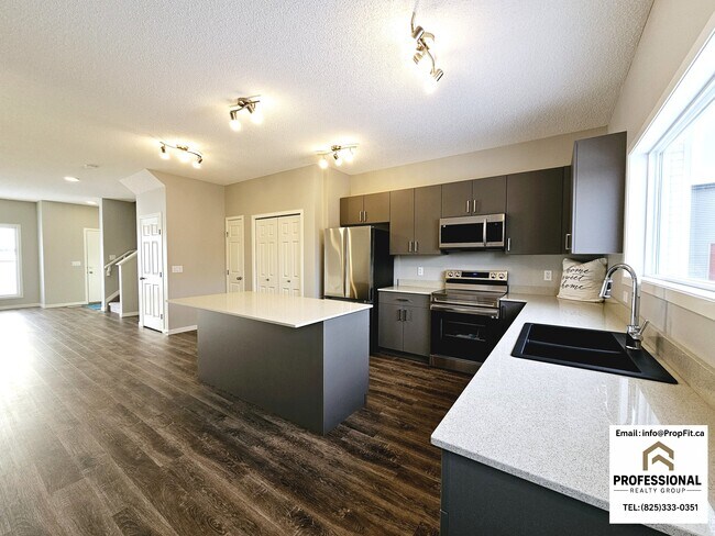 Building Photo - 2273 Alces Dr SW