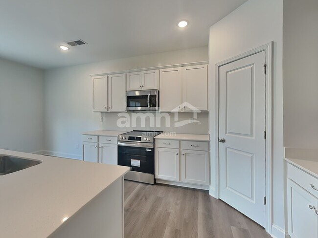 Foto del edificio - 3522 Jefferson Cor Ln