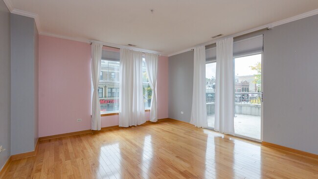 Foto del edificio - 7243 Madison St