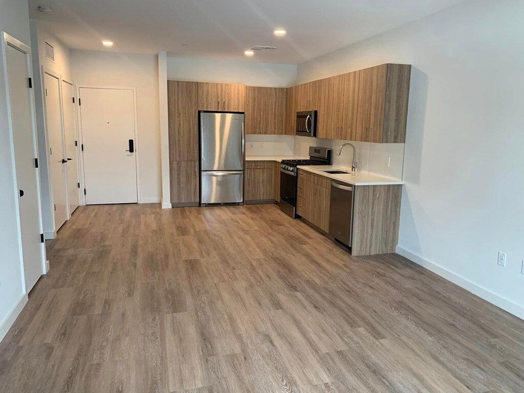 437 Cold Brk Dr Unit 108, Sudbury, MA 01776 Room for Rent in Sudbury, MA