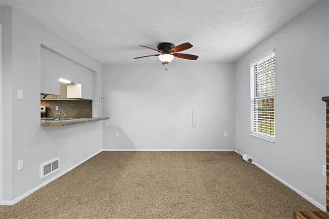 Building Photo - 1101 Timberglen Dr