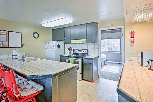 Foto del edificio - 552 Christie Dr