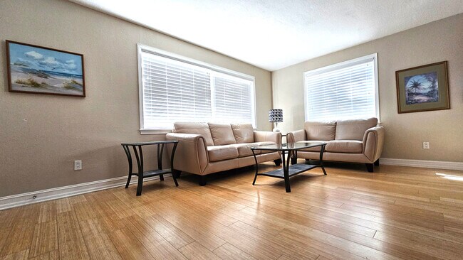 Foto del edificio - 2525 West Bay Dr