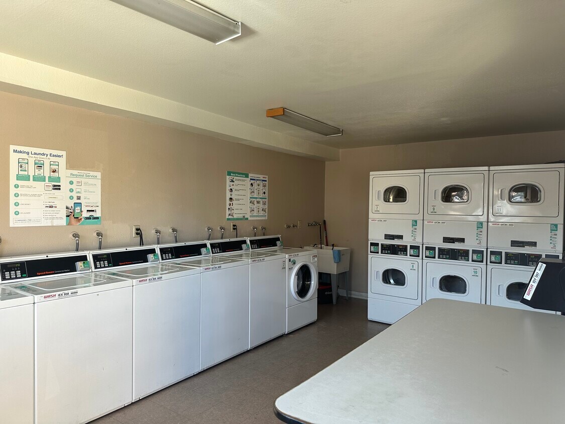 Foto del edificio - 563 Broadway