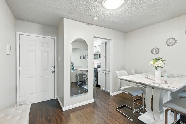 Foto del edificio - 2277 S Kirkwood Rd