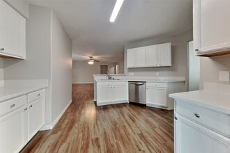 Building Photo - 16716 Foursquare Dr