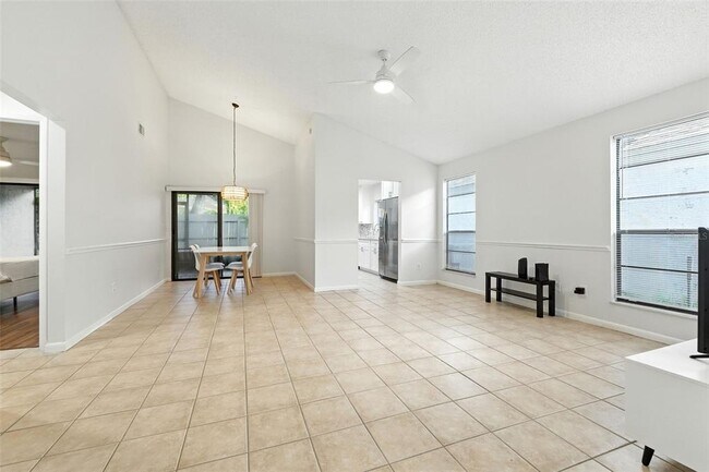 Foto del edificio - 4404 Oak Harbor Dr