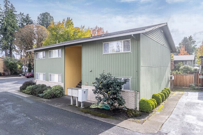 Exterior - Washington Court Condominums