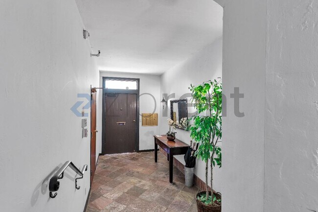 Foto del edificio - 1242 Francisco St